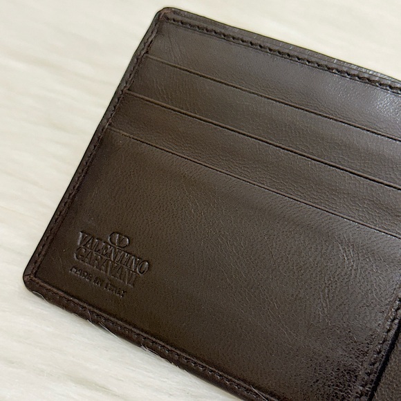 VALENTINO GARAVANI BI-FOLD WALLET - Picture 7 of 14